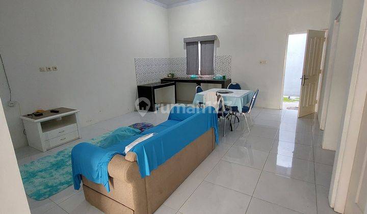 Rumah 100 M2 Dekat Mall The Park Solo Baru 2