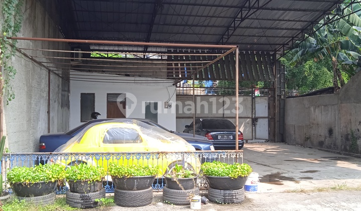 Disewakan gudang cocok utk bengkel dan distro barang area Joglo 1