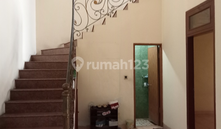 Disewakan rumah siap pakai di lingkungan perumahan dekat Joglo 5
