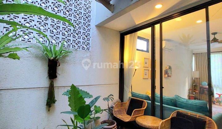 Rumah Modern Minimalis Di Kebayoran Residance Sektor 7 Bintaro 2