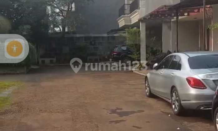 Disewa Rumah dalam Komplek Wilayah Ragunan Jagakarsa, Jakarta Selatan, luas tanah 150M, bangunan 2 lantai, 3 kamar tidur, furnished,carport 2 mobil, harga 130 JT Nego Sam