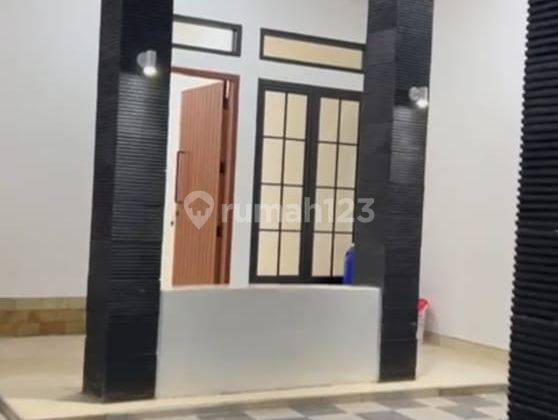 Disewa Rumah dalam Komplek Wilayah Lenteng Agung, jalan Haji Sidi dalam komplek, luas tanah 105M, bangunan 2 lantai, 2 kamar tidur, 2 unit AC, ruang tamu luas, one gate system, security 24 jam, harga 55 JT Nego Pertahu Sugi 2