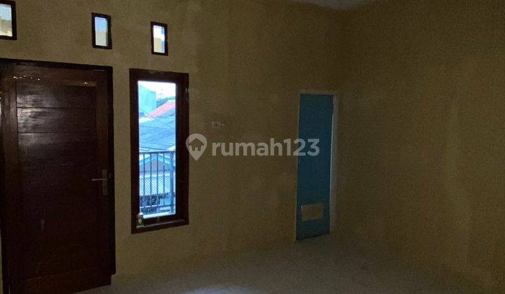 Disewa Rumah non-cluster Jagakarsa, luas tanah 80M, bangunan 2 lantai 130M, kamar tidur 3, kamar mandi 2, harga 47,5 Jt nego pertahun Opay 2