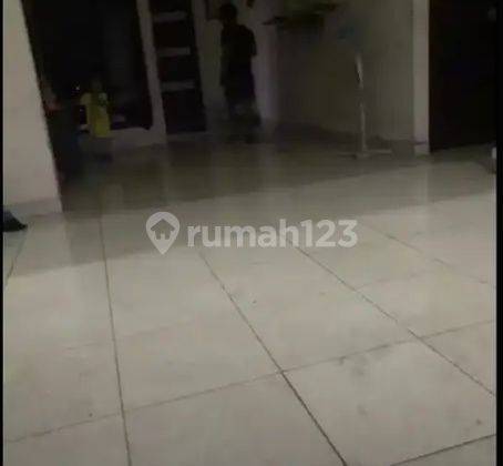 Disewa Rumah Dalam Cluster Lenteng Agung, Dekat Tanjung Barat, Luas Tanah 150M, Bangunan 2 Lantai, Kamar Tidur 4, Cocok Untuk Tempat Tinggal Dan Kantor, Harga 82,5 Jt Nego Mahmet 2