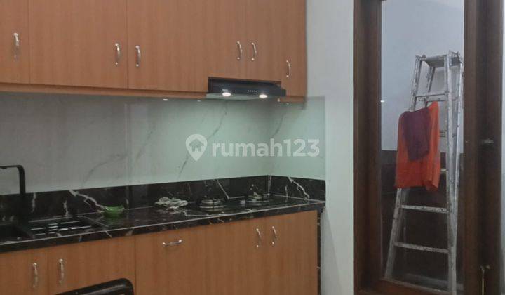 Dijual Rumah Non Cluster, Jiganjur, Jagakarsa, Jakarta Selatan, Luas Tanah 80M, Luas Bangunan 150M, 2 Lantai, 3 Kamar Tidur, Harga 1,5 Miliyar Nego Iwe 2