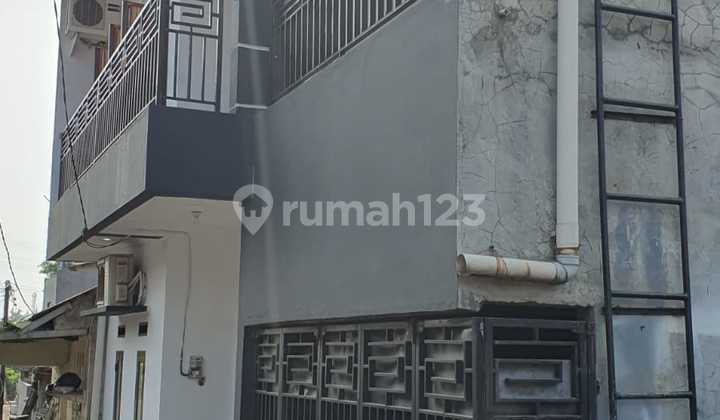 Dijual Cepat Rumah Wilayah Krukut, Dekat Pintu Tol Krukut, Rumah Bagus,Bonus Furnished,Luas Tanah 62M, Bangunan 124M, 4 Lantai, Sertifikat Hak Milikshm), 3 Kamar Tidur, Akses Mobil, Harga5 Jt Nego Saleh 2