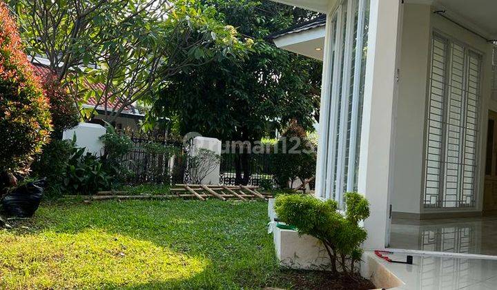 Disewa Rumah dalam komplek besar Pondok Labu Pangkalan Jati, Luas Tanah 329M, 4 kamar tidur, bangunan 2 lantai, parkir kedaraan 5 mobil, cocok untuk tempat tinggal dan kantor, harga 220 Jt pertahun nego Anung 1