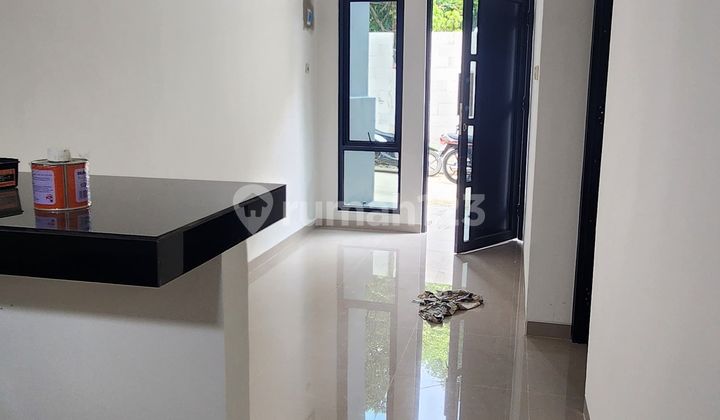 Disewa Rumah dalam Cluster, Rangkapan Jaya Depok, Bangunan 1 lantai, 2 kamar tidur, 1 carport, 1 unit AC, harga 30 JT pertahun Nego Opay 2