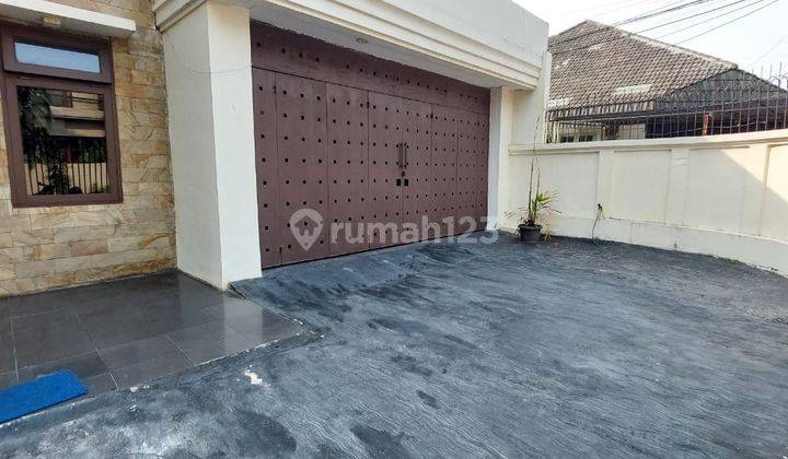 Disewa Rumah Bagus Cipete, Luas Tanah 463M, Bangunan 2 Lantai 650M, 4 Kamar Tidur, Ada Ac, Kolam Renang, Harga Sewa Untuk Tempat Tinggal Harga 235 Jt Dan Harga Sewa Untuk Kantor 255 Jt Nego Pertahun Sam 2