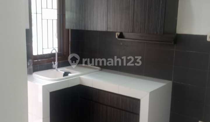 Disewa Rumah Dalam Cluster Pejaten/Siaga, Luas Tanah 145M, Bangunan 2 Lantai 200M, 3 Unit Ac, Kitchen Set, Gordyn, Full Teralis, Ada Taman Belakang Rumah, Carport 2 Mobil,Harga 140 Jt Pertahun Nego Sam 2