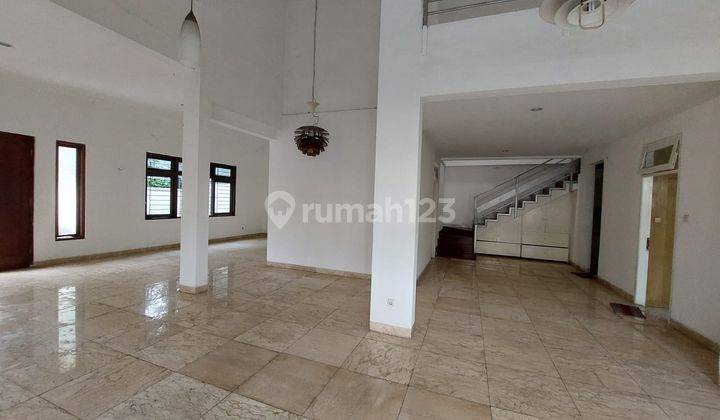 Disewa Rumah Cilandak Jakarta Selatan Dekat Tb Simatupang, Cocok Untuk Kantor Dan Tempat Tinggal, Luas Tanah 463M, Luas Banguan 650M, 2 Lantai, Ada Swimming Pool, Harga Sewa 250 Jt Pertahun Nego Sam 1