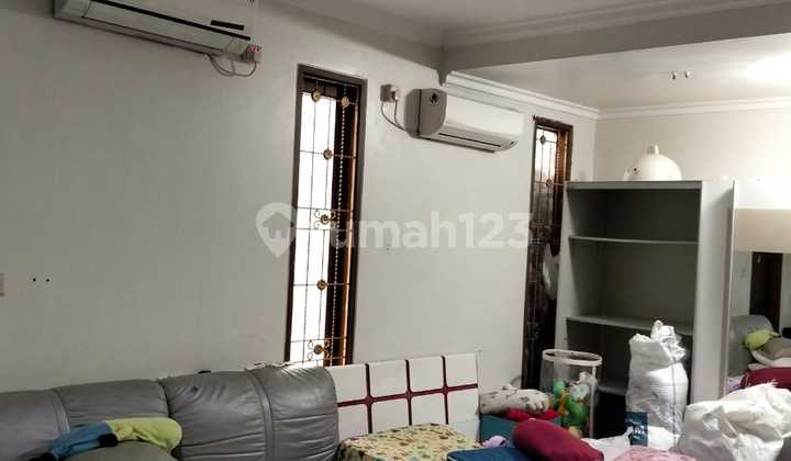 Disewa Rumah Dalam Cluster Jagakarsa, Furnished, Luas Tanah 119M, Bangunan 2 Lantai, 4 Kamar Tidur, Jalan Lebar, Lokasi Strategis, Harga 150 Jt Nego Misrun 2
