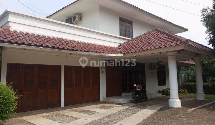 Disewa Rumah Murah Dalam Mini Komplek Ampera Jakarta Selatan, Luas Tanah Kurang Lebih 800M, Bangunan 2 Lantai, 5 Kamar Tidur, Lingkungan Asri, Harga 275 Jt Pertahun Nego Sam 1