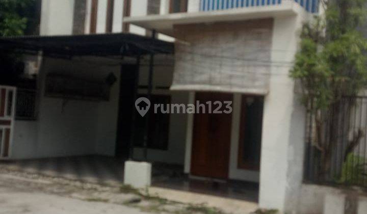 Disewa Rumah dalam Cluster Gandul. Luas tanah 120M, bangunan 2 lantai, 5 kamar tidur, carport 2 mobil, loksi strategis dekat tol Ambara, jalan lebar, harga 67,5 Jt Nego Ida 1