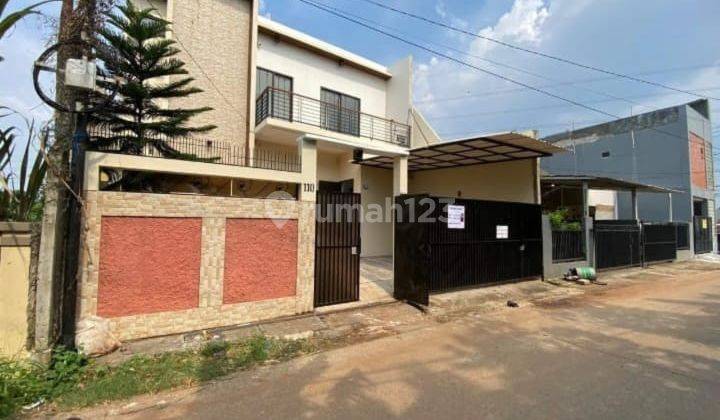 Disewa Rumah di luar Komplek daerah Limo, dekat pintu tol Limo, luas tanah 220M, bangunan 2 lantai 185M, 4 kamar tidur, furnished, harga 70 Jt Nego Pertahun Ilham Udin 1
