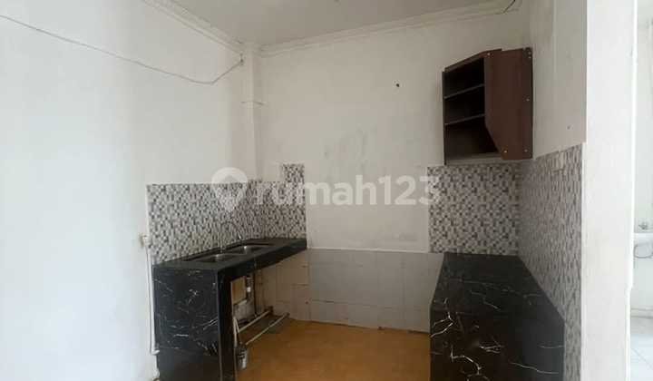 For Rent: House in Gandul area, 2-story building, 3 bedrooms, unfurnished, suitable for residence and office, price 50 million per year negotiable Ida. 2