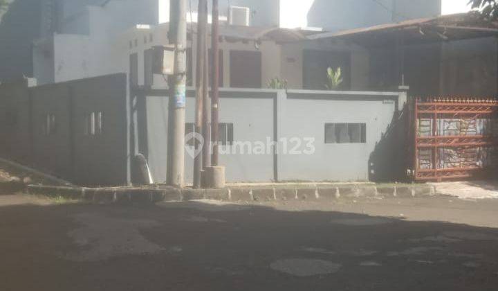 Disewa Rumah dalam komplek Limo Cinere, 3 kamar tidur, luas tanah 120M, bangunan 2 lantai, bebas banjir,  lingkungan asri, harga 43 JT Nego Pertahun Saleh 2