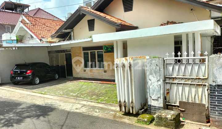 Dijual Cepat Tanah Kebayoran Baru, Sertifkat SHM, Luas Tanah 215 M, Luas Fisik Tanah 225M, Bangunan 230, 5 Kamar Tidur, Lokasi Strategis, Harga 12,5 Miliyar Nego Nanda