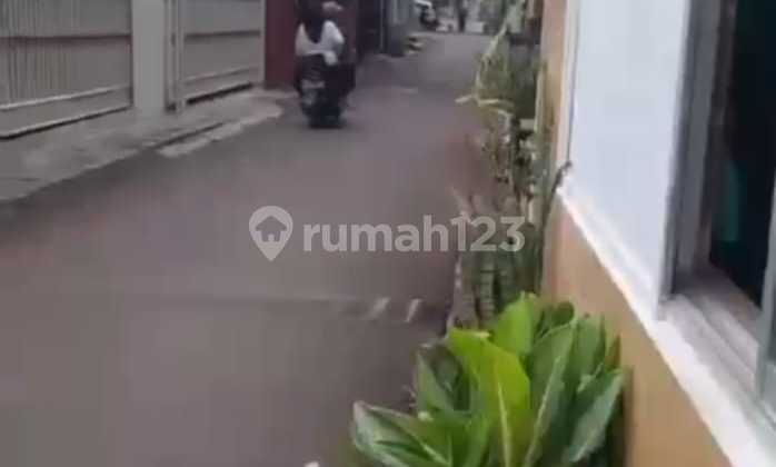 Dijual cepat non cluster wilayah Limo,Depok, luas tanah 70M, bangunan 1 lantai, 2 kamar tidur, sertifikat hak milik, harga 450 JT Nego Ida Dijual cepat non cluster wilayah Limo,Depok, luas tanah 70M, bangunan 1 lantai, 2 kamar tidur, sertifikat hak milik, harga 450 JT Nego Ida