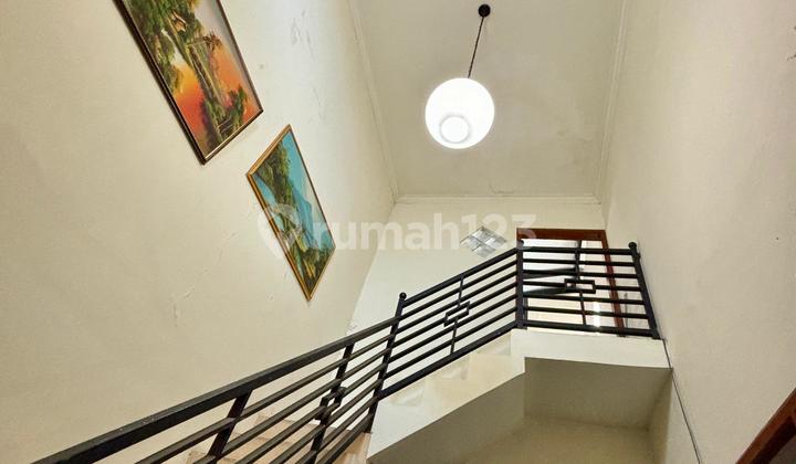 Good 2-Story Modern House 2