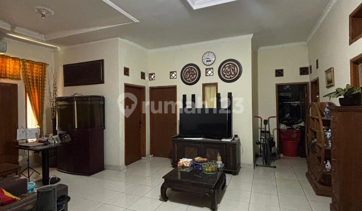 Rumah Modern Bagus 2 Lantai