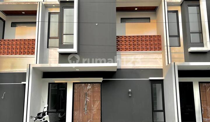 Rumah Mewah Murah Rooftop Dekat Gt Cijago dan Ui Depok