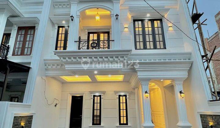 Rumah Dekat Gerbang Toll Andara Jakarta Selatan 1