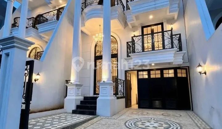 Rumah Private Pool di Jagakarsa Jakarta Selatan