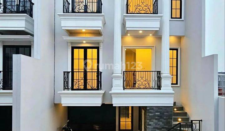 Rumah Tiga Lantai Di Jagakarsa Jakarta Selatan 2