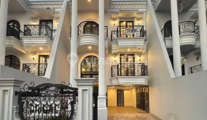 Rumah Private Pool di Jagakarsa Jakarta Selatan