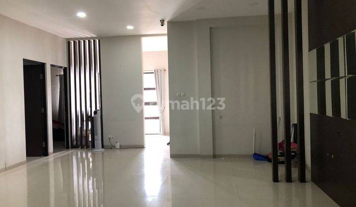 Rumah Siap Huni Semifurnish Babatan Pantai 1,5lt 2