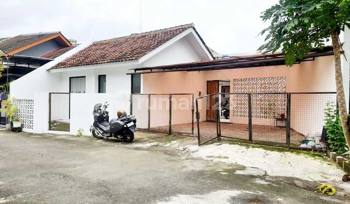 Dekat Ugm Dan Uii!! Rumah Tanahnya Luas Lho..213m..lingkungan Nyaman