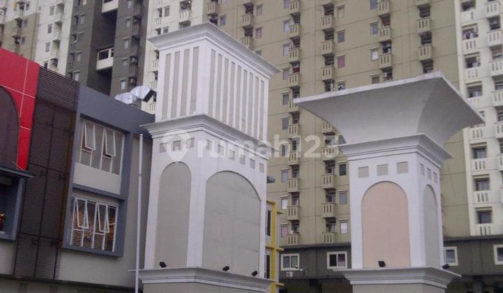 Gateway Ahmad Yani Cicadas 1