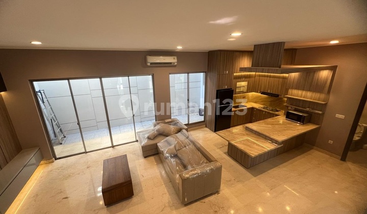 Dijual Rumah PIK Full Furnished Elegant uk 150m2 Pantai Indah Kapuk Jakut 
