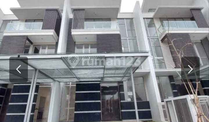 For Sale House in Pik Mozart Golfisland 3 Floors Size 160M² in North Jakarta