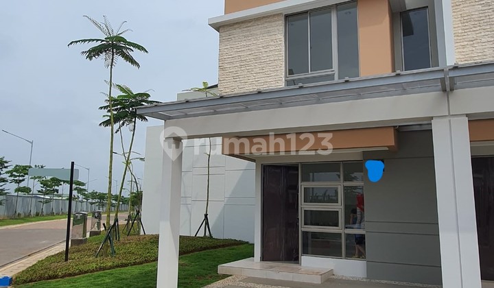 For Sale House PIK2 Cluster Atlanta Size 75 m² CORNER in Tangerang 2