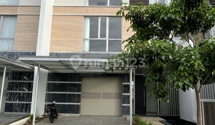 For Rent House Pik Golf Island Sea And Golf View 3Floors Size350m² In North Jakarta