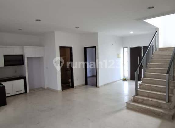 Disewa rumah PIK golfisland uk 160m2  semi furnished ada kitchen set 2