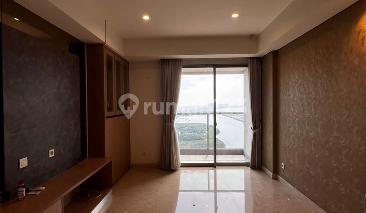 For Sale Gold Coast Apartment PIK 3BR 113m2 Furnished in North Jakarta
