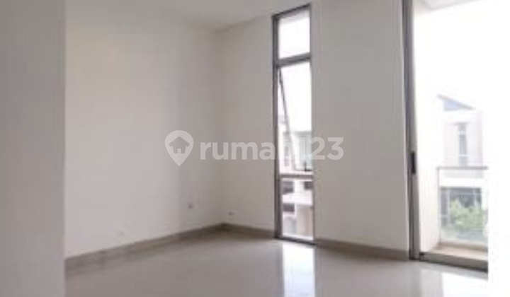 Disewa Rumah Pik2 2.5Lt Uk200m² At Jakarta Utara