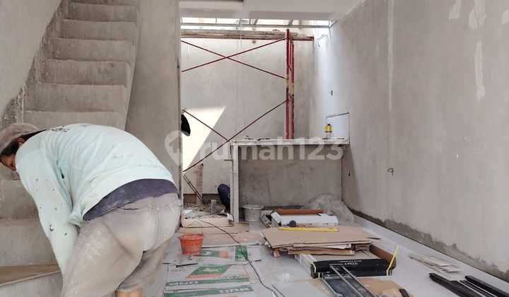 Rumah Bagus 3,3x12 Eiffel Residence Cengkareng Jakarta Barat