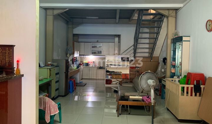 Rumah Bagus Furnished 10x20 HGB Jelambar Jakarta Barat