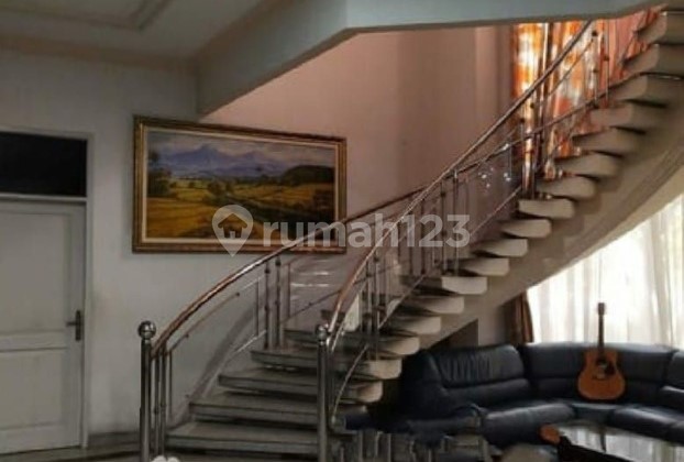 Dijual Rumah Pinisi di Pantai Indah Kapuk 