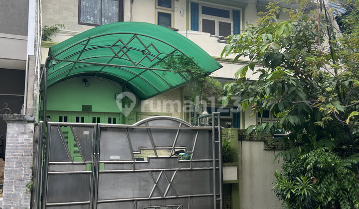 Dijual Rumah Puri Indah Permai 2 Lantai Semi Furnished Hadap Utara