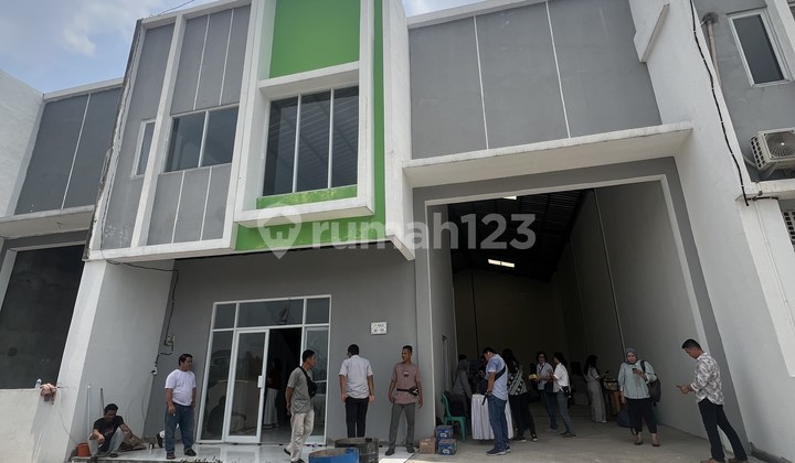 Surya Grand Cisoka Strategic Warehouse