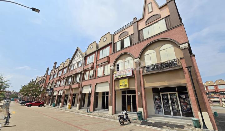 Shop House La Riviera / Dutch - PIK2 (2 Front Sides - View: Lake)