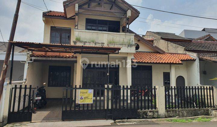 Dijual Rumah 2 Lantai Kondisi Bagus Dekal Tol di Perumahan Patria Jaya, Bekasi 2