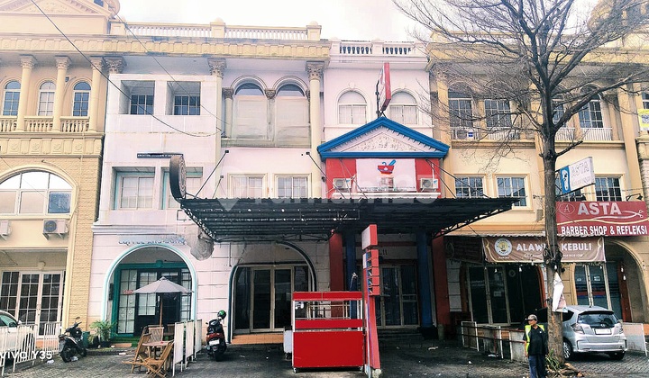 Ruko 3 Lantai Ramai Strategis Di Grand Galaxy Bekasi