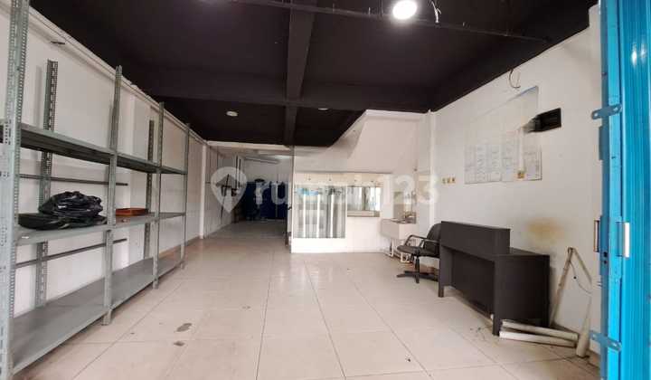 3-Story Shophouse in Aralia, Harapan Indah City, Bekasi 2