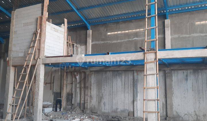 Gudang Di Lingkungan Industri 2